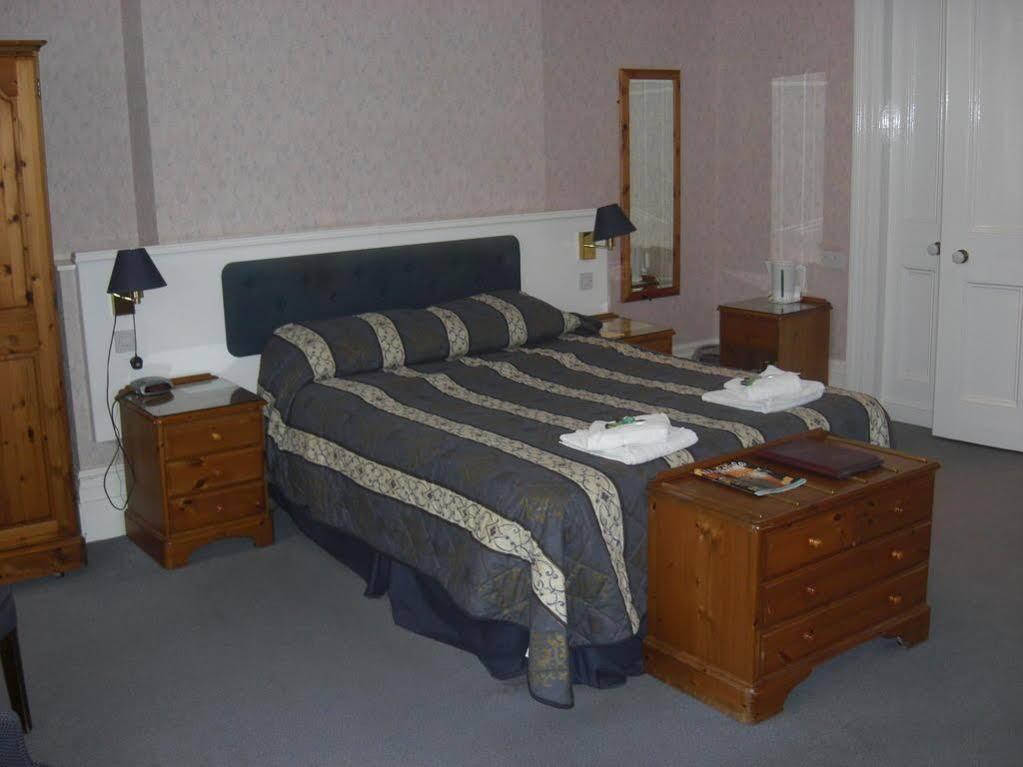 Yelf's Hotel Ryde  Buitenkant foto